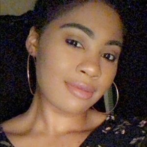 Meet your Posher, Sharayia